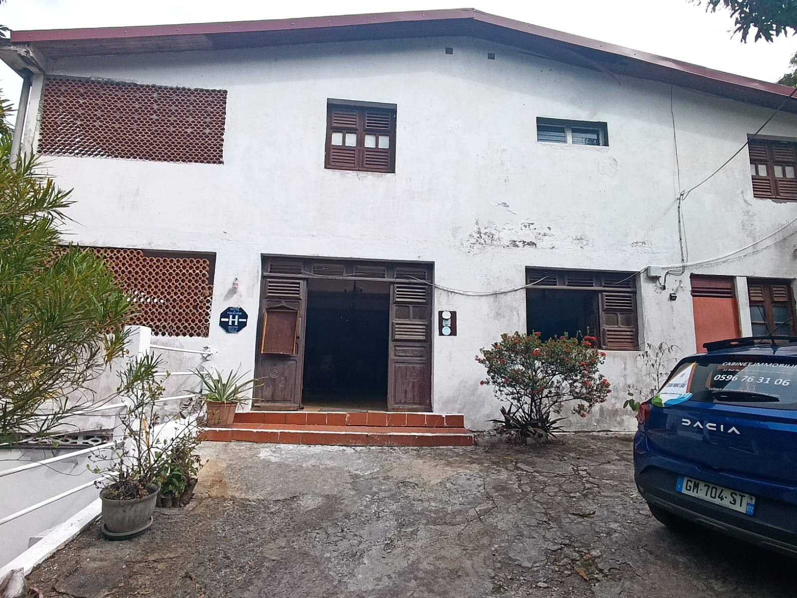 536.58 m2 TRINITE- ANCIEN HOTEL - 536.58 m2