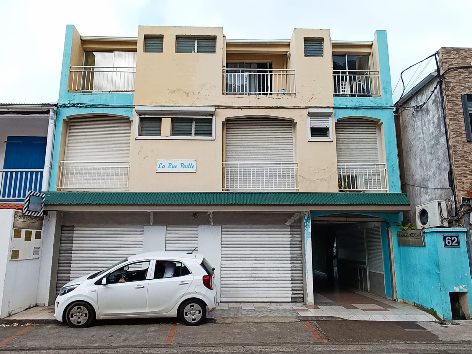 Local 38.88 M2 - TRINITE A VENDRE - 92500EUR